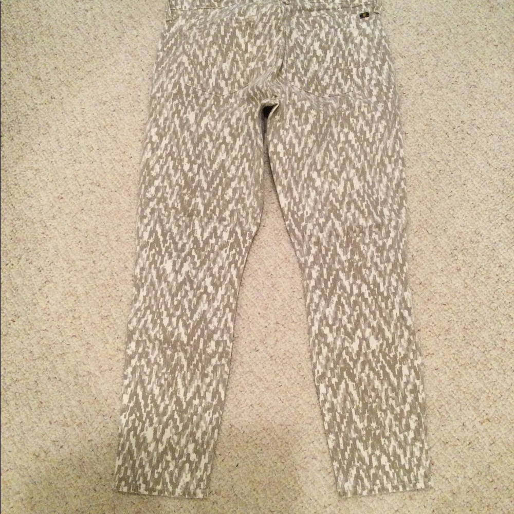 Lucky Brand capri jeans - Picture 5 of 6